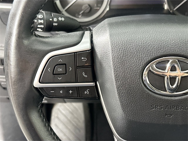 Vehicle image 19 of 39