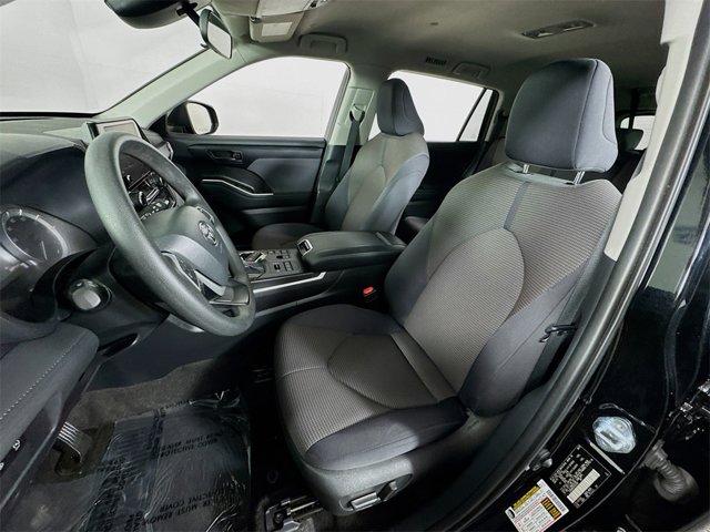 Vehicle image 10 of 22
