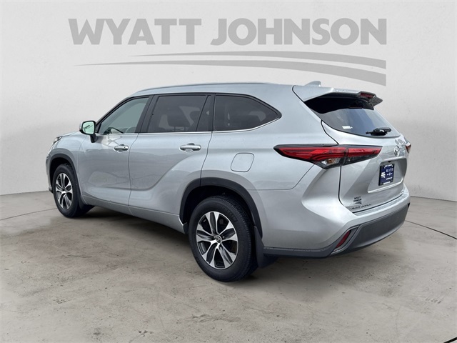 Vehicle image 7 of 29