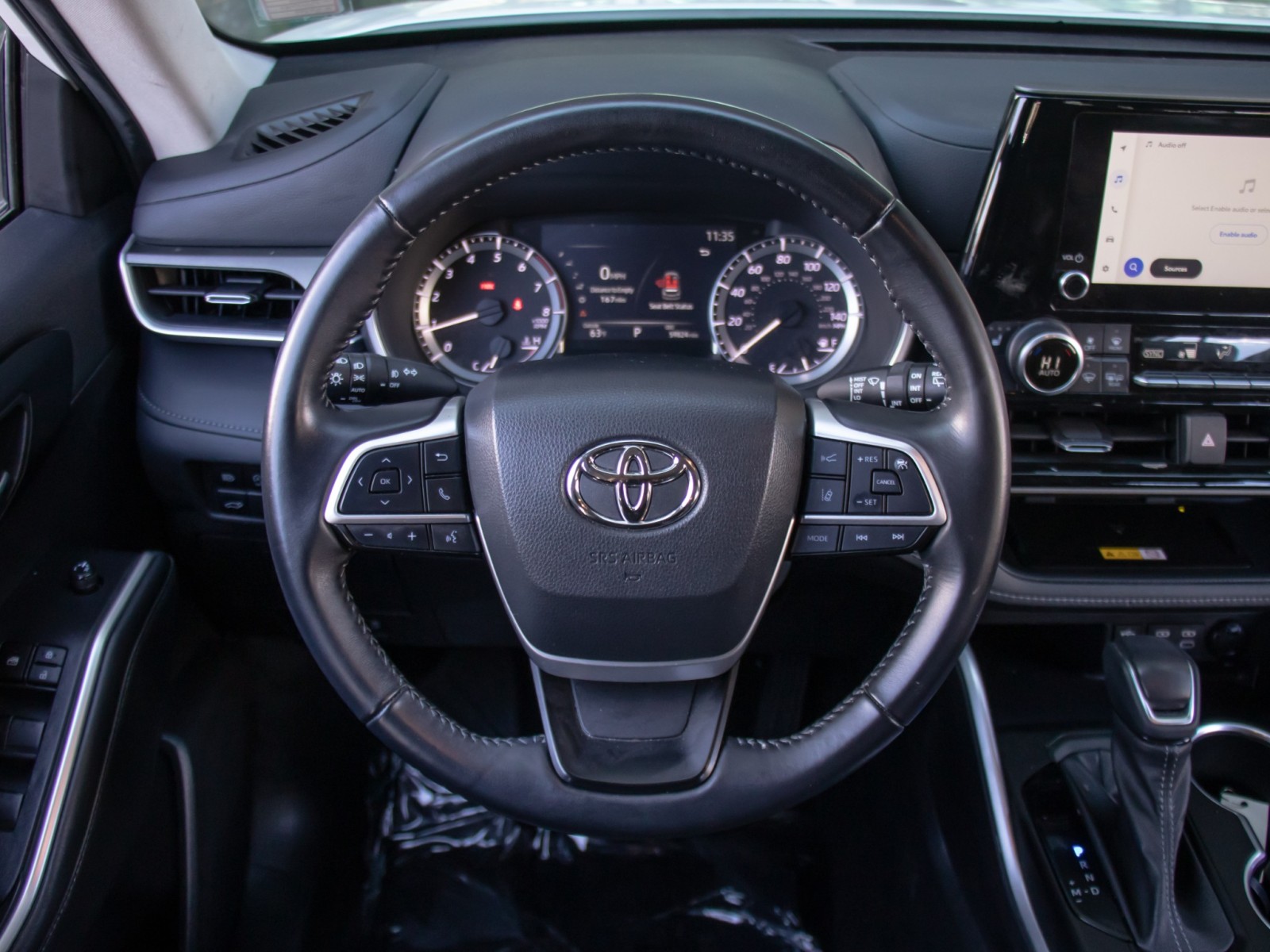 Vehicle image 12 of 26
