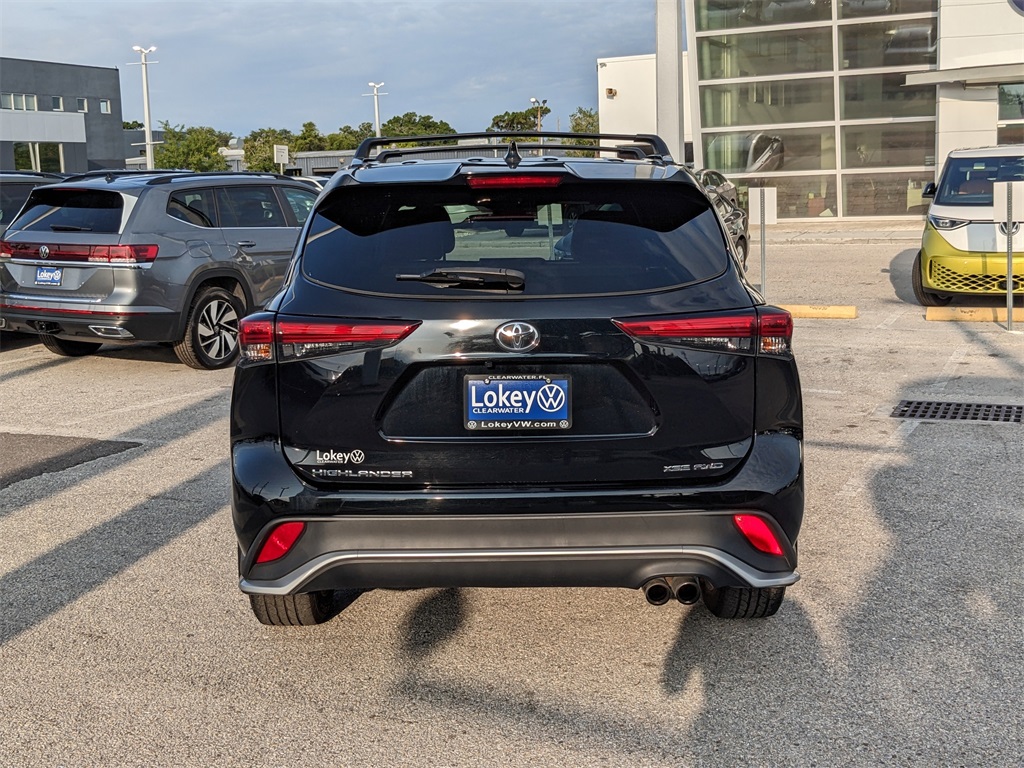 Vehicle image 9 of 39