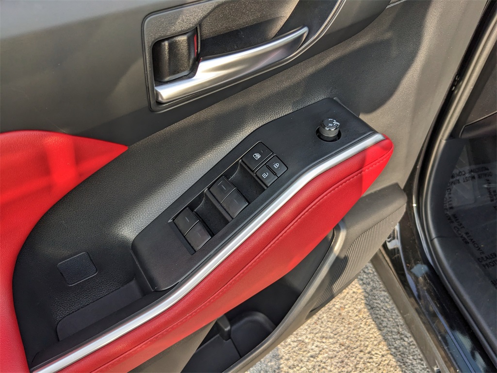 Vehicle image 22 of 39