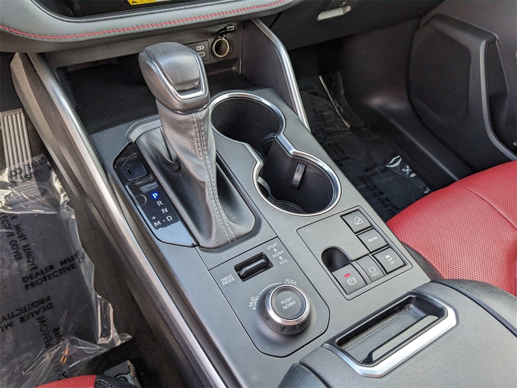 Vehicle image 28 of 39