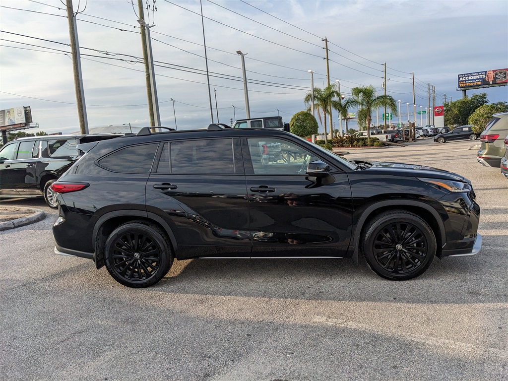 Vehicle image 5 of 39