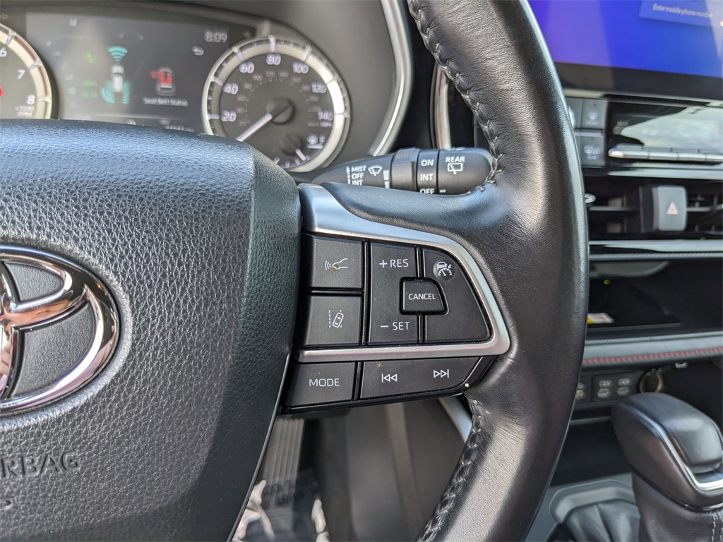 Vehicle image 34 of 39