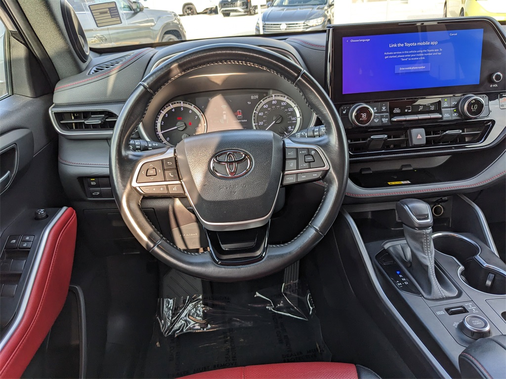 Vehicle image 17 of 39