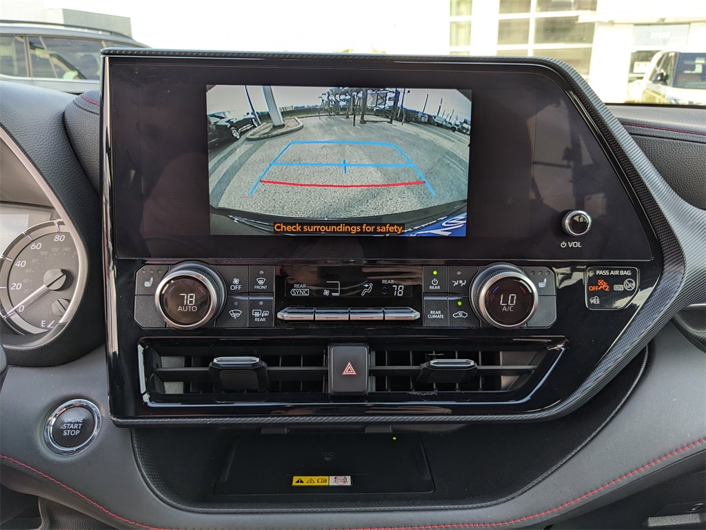 Vehicle image 26 of 39