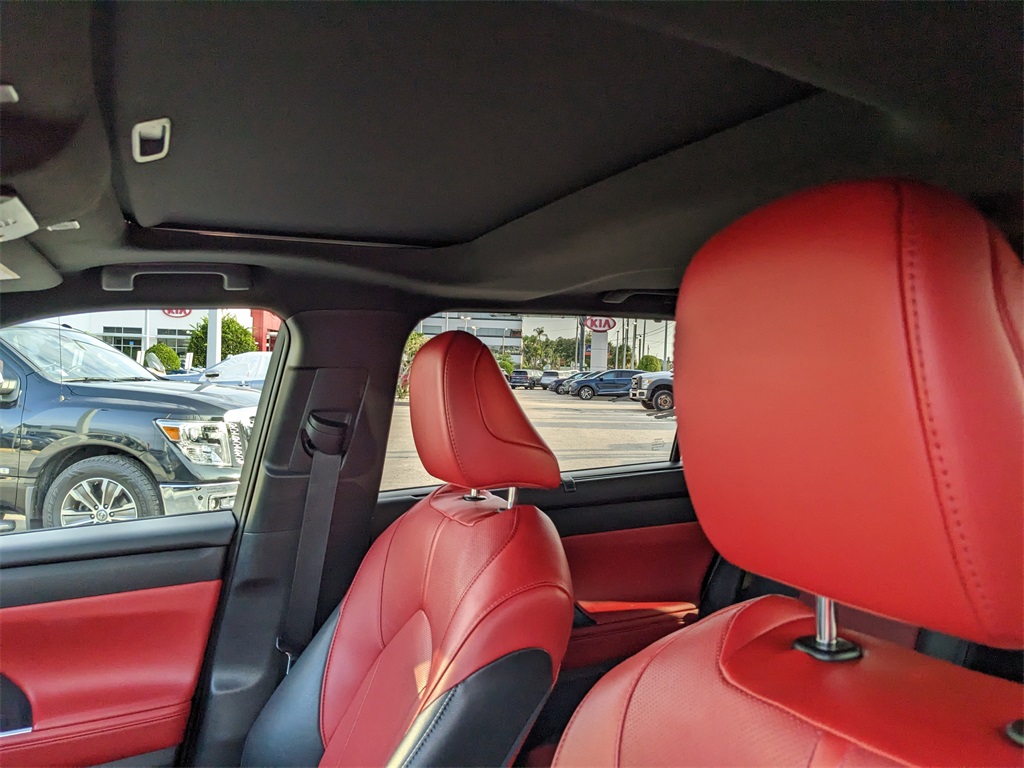 Vehicle image 24 of 39