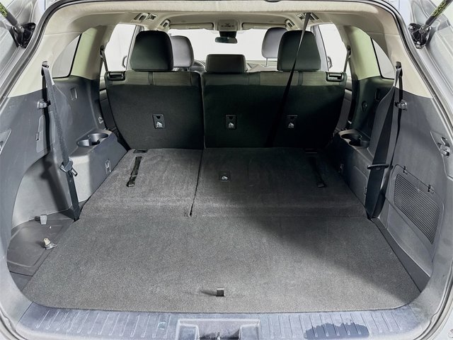 Vehicle image 18 of 20