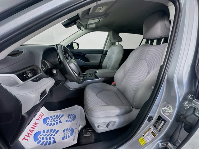 Vehicle image 19 of 31