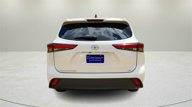 Vehicle image 6 of 34