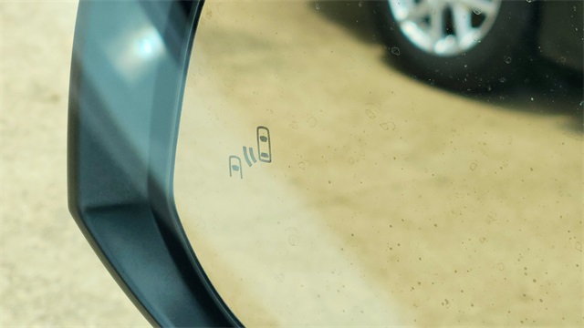 Vehicle image 11 of 34