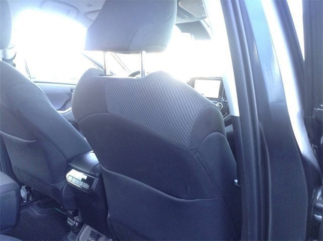 Vehicle image 25 of 37