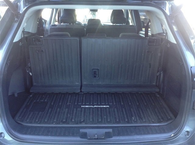 Vehicle image 29 of 37