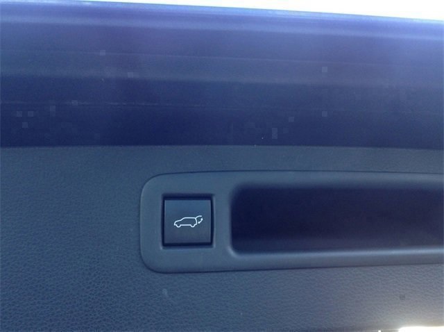 Vehicle image 30 of 37