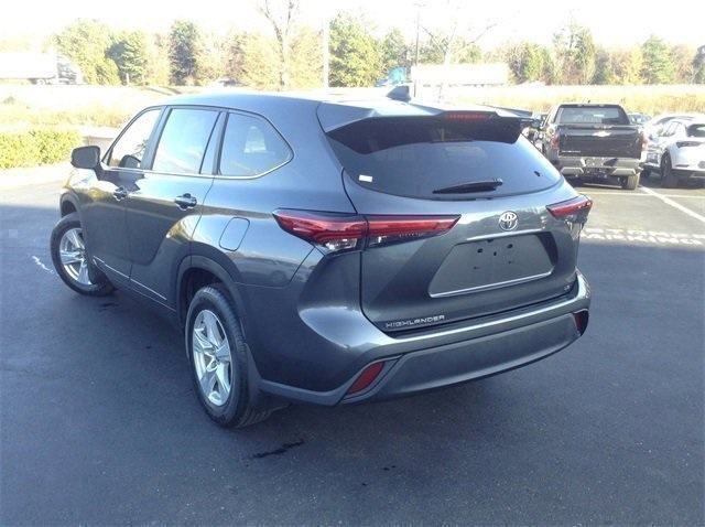 Vehicle image 7 of 37