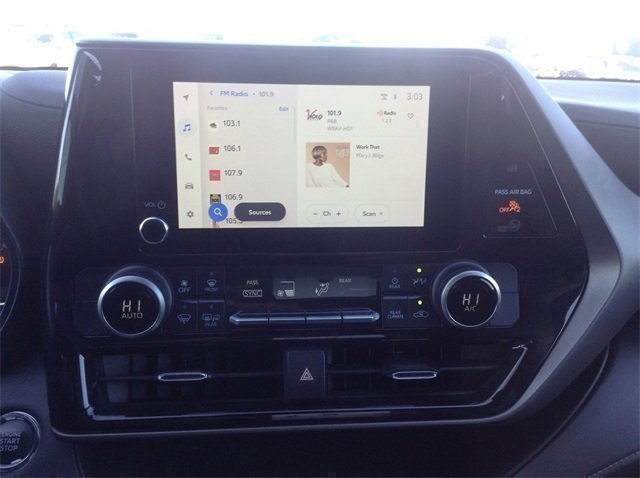 Vehicle image 19 of 37