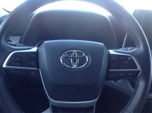 Vehicle image 12 of 37