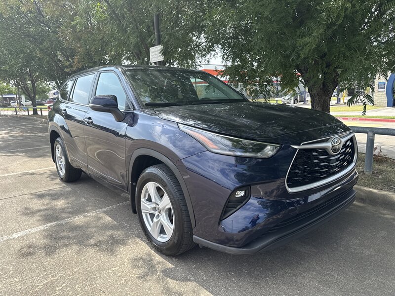 Vehicle image 5 of 33
