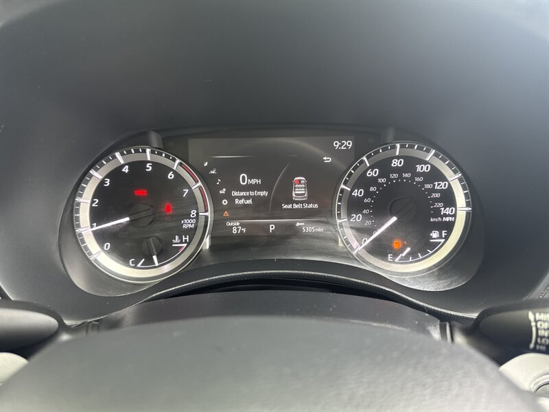 Vehicle image 20 of 33