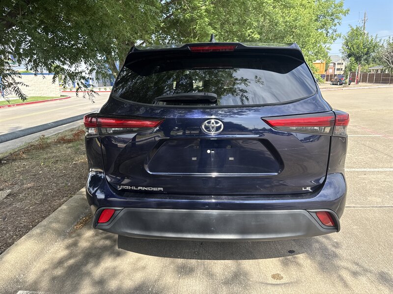 Vehicle image 12 of 33