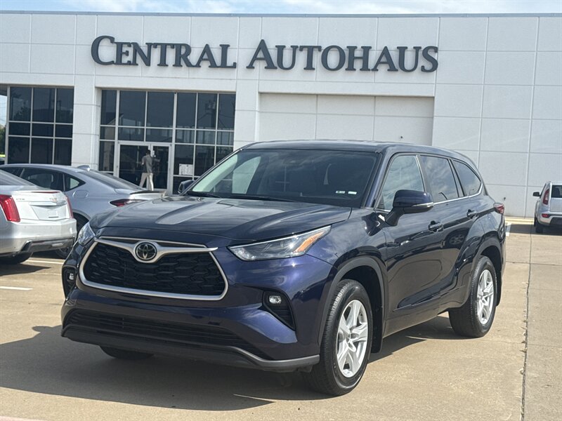 Vehicle image 2 of 33