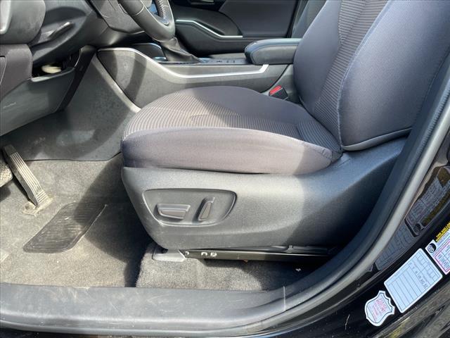 Vehicle image 16 of 30