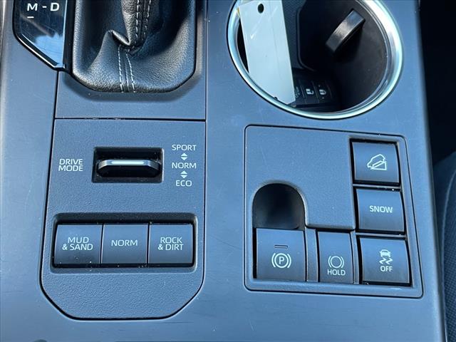 Vehicle image 23 of 30