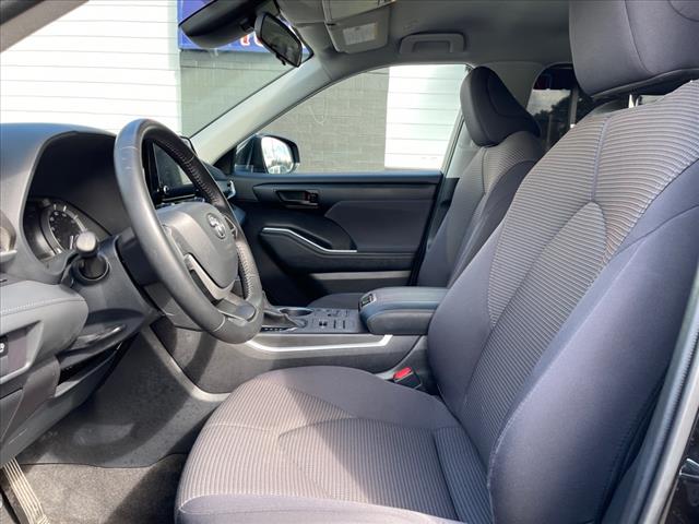 Vehicle image 15 of 30