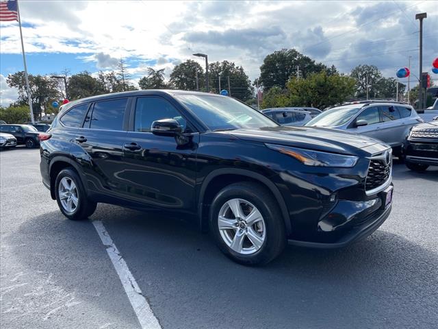 Vehicle image 4 of 30