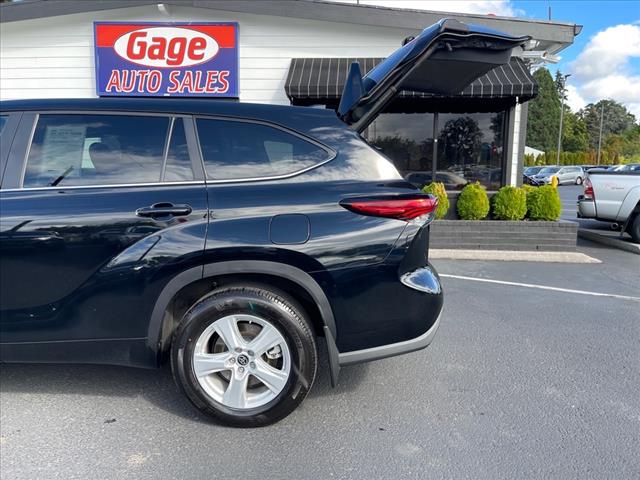 Vehicle image 6 of 30