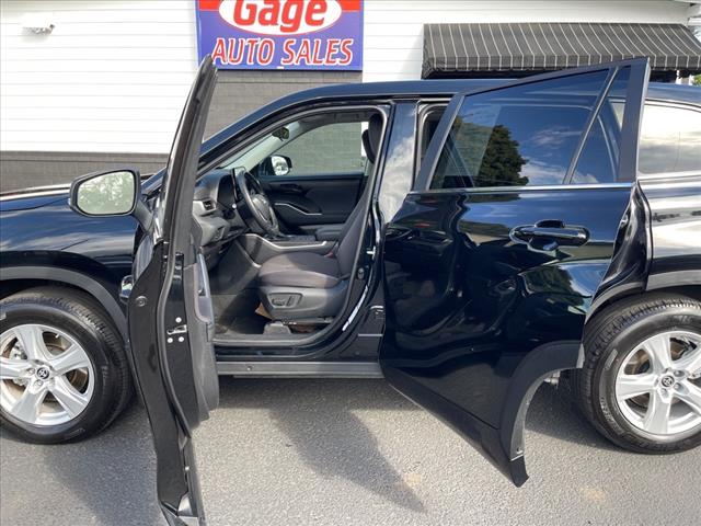 Vehicle image 9 of 30
