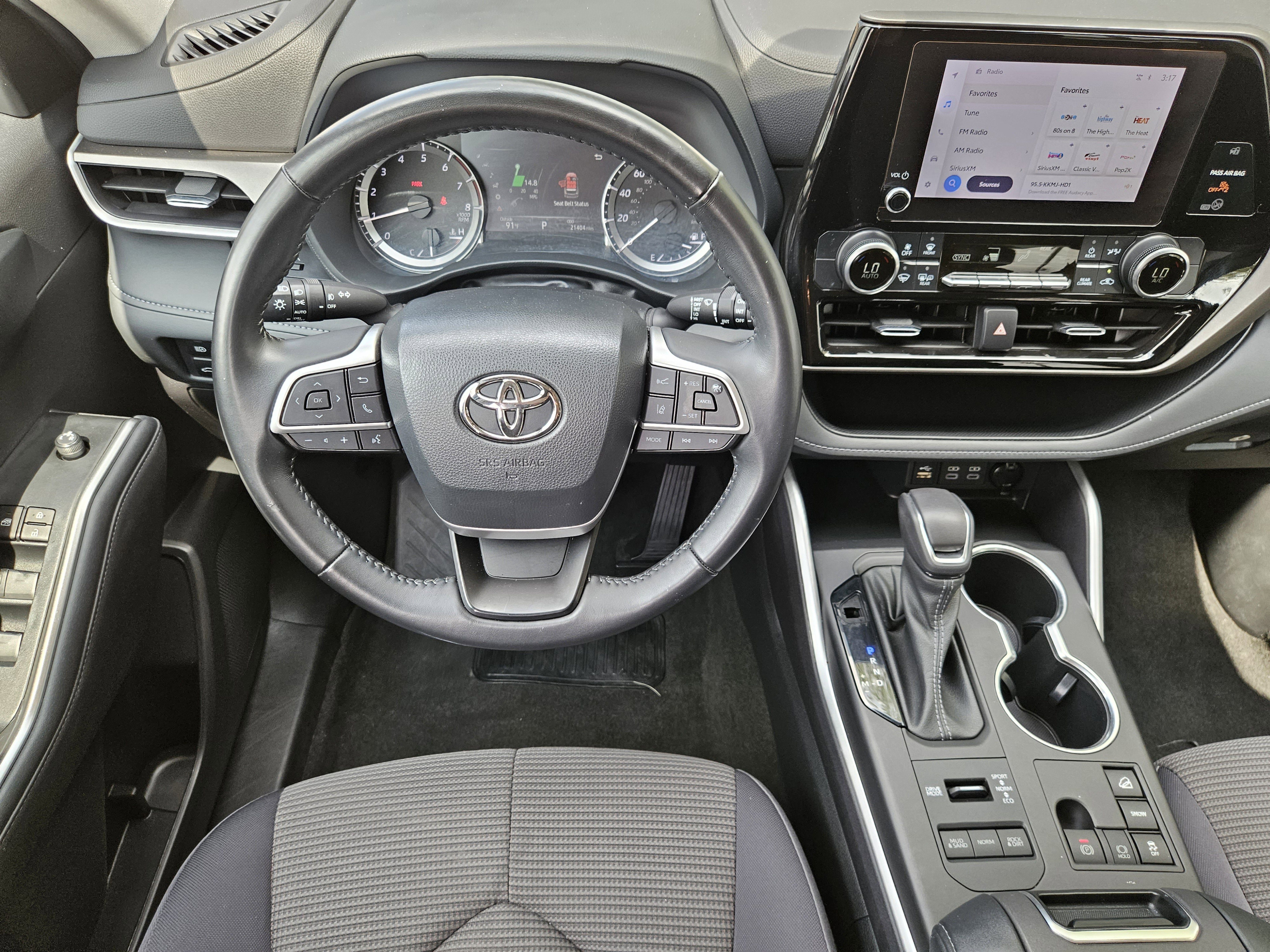 Vehicle image 20 of 24