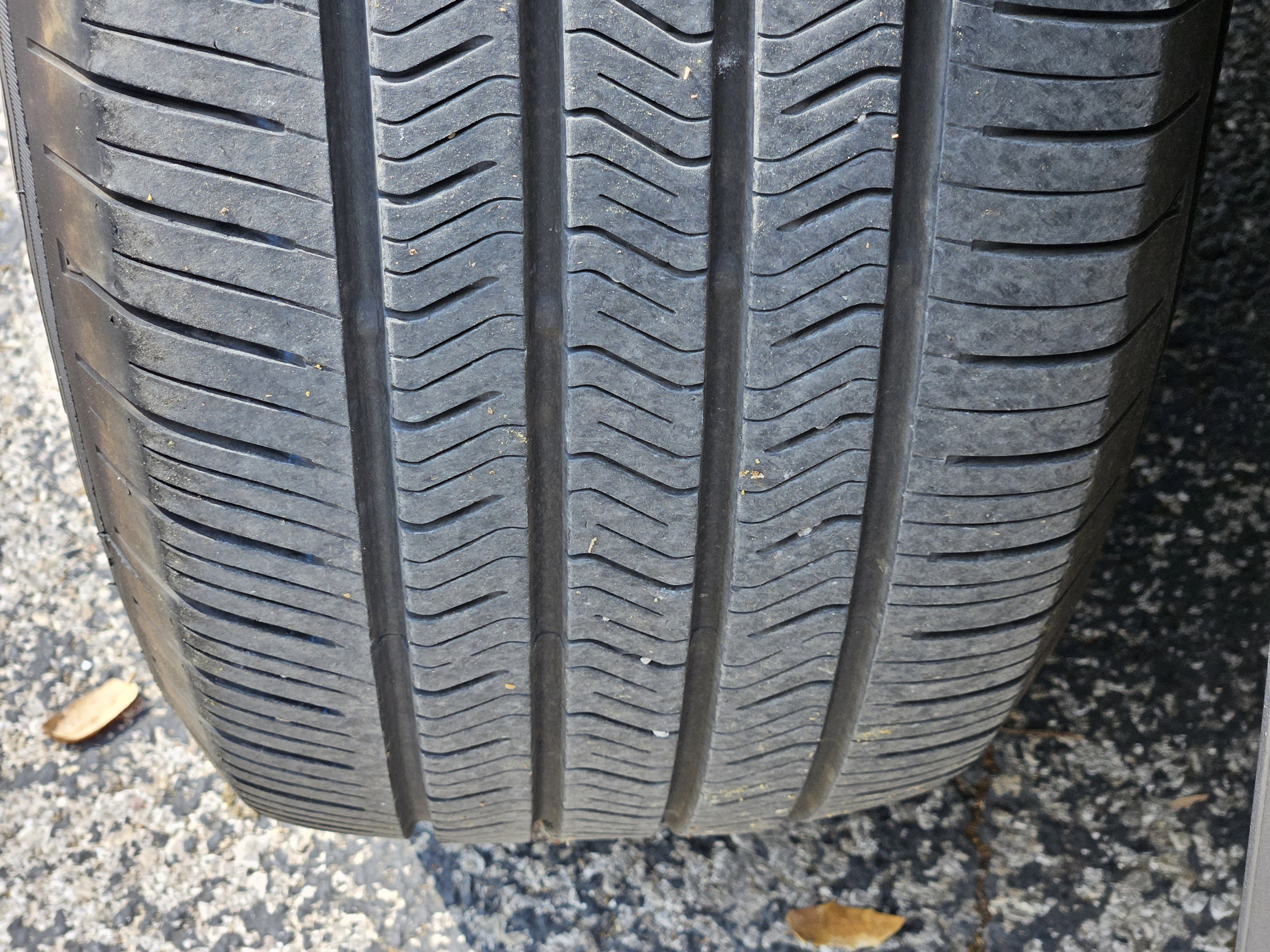 Vehicle image 9 of 24