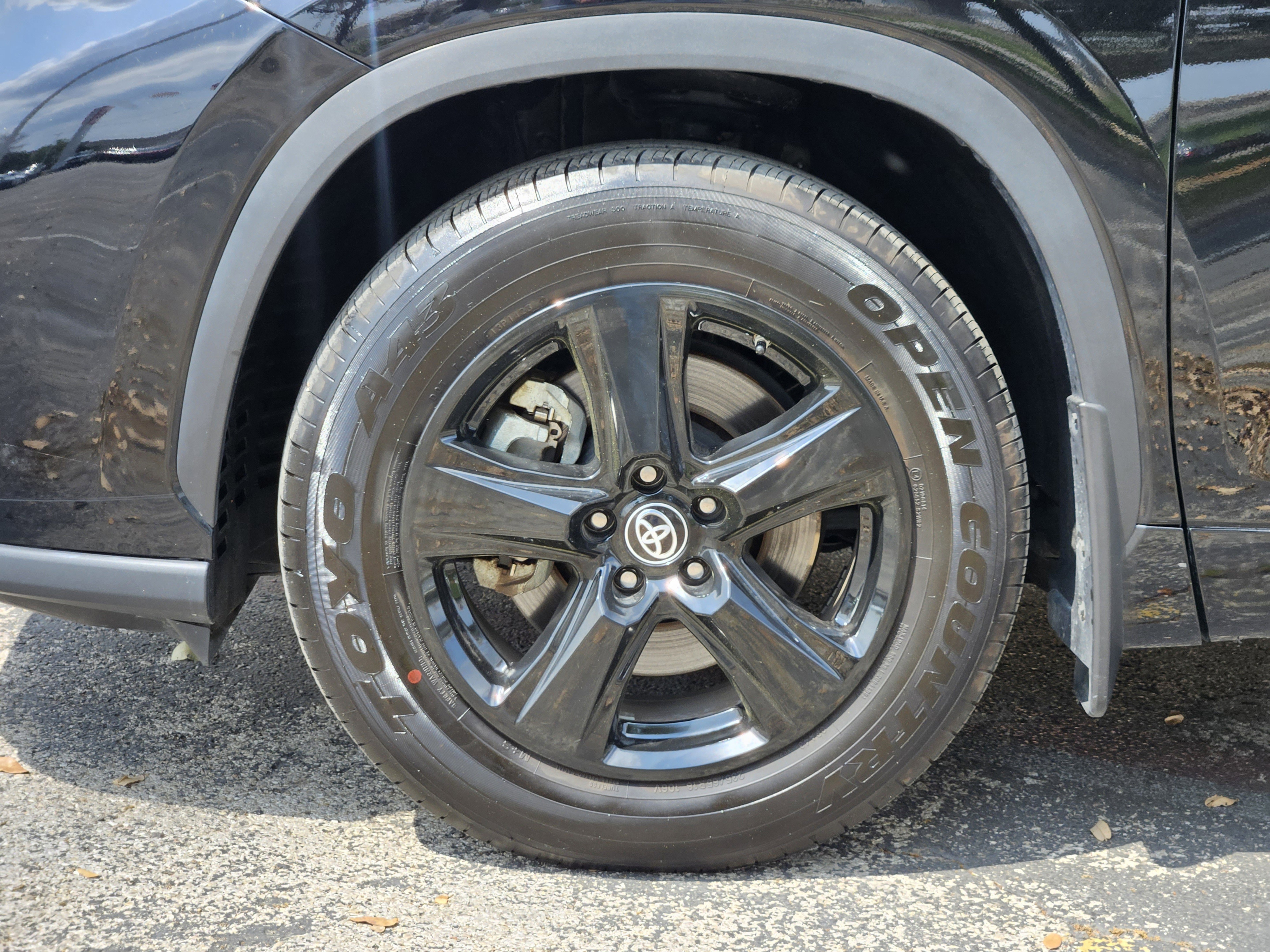 Vehicle image 8 of 24