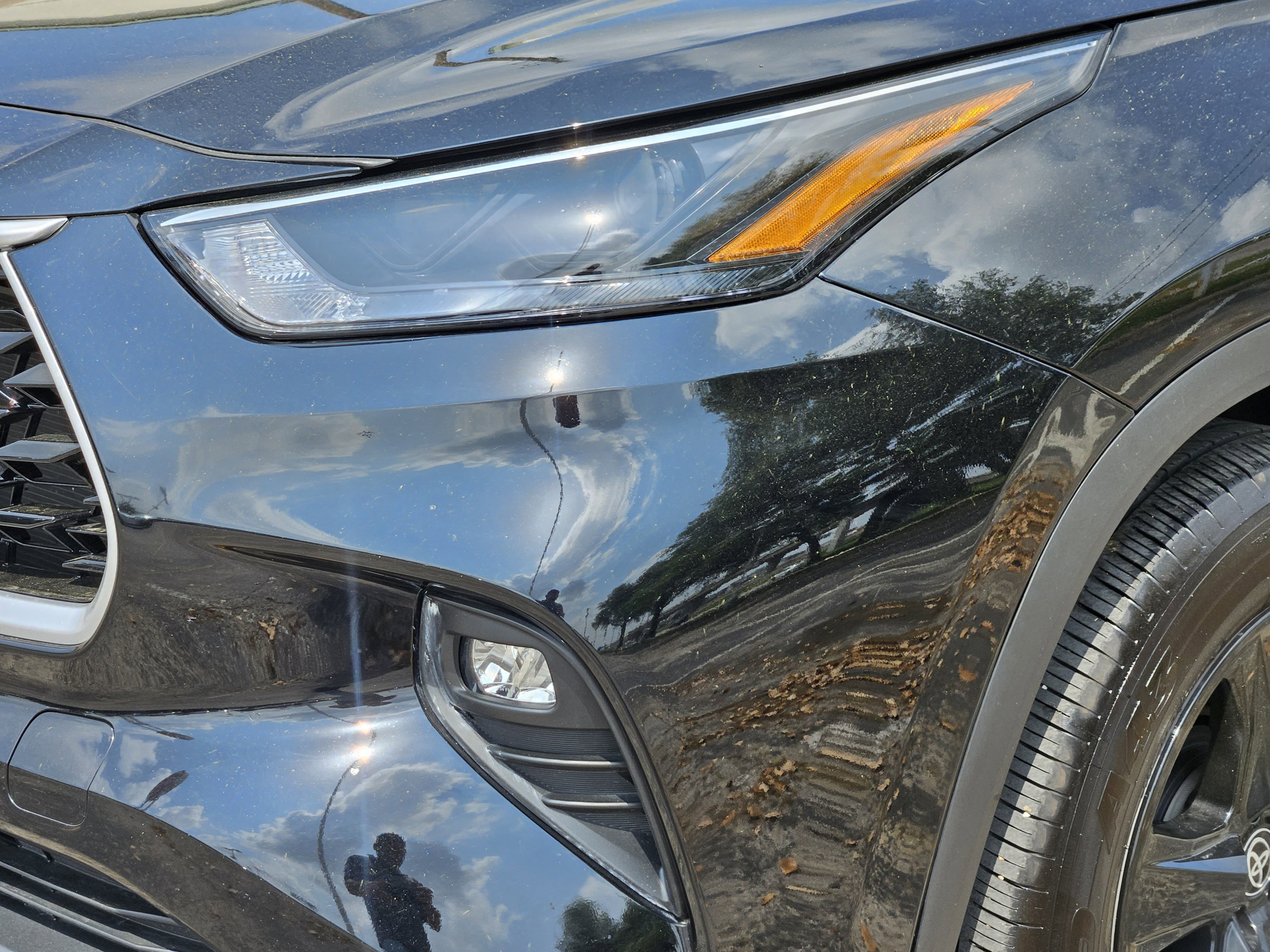 Vehicle image 6 of 24