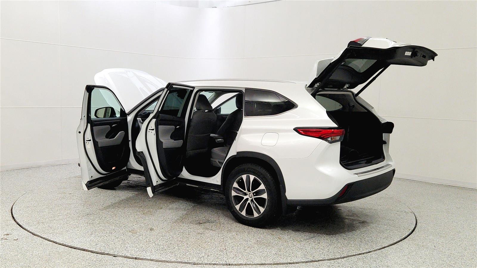 2023 Toyota Highlander XLE Image 36 of 37