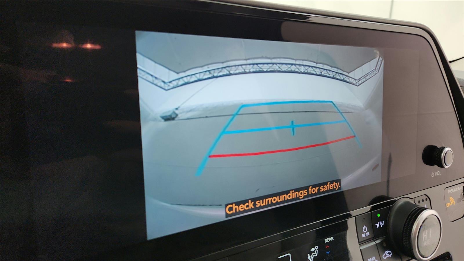 2023 Toyota Highlander XLE Image 25 of 37