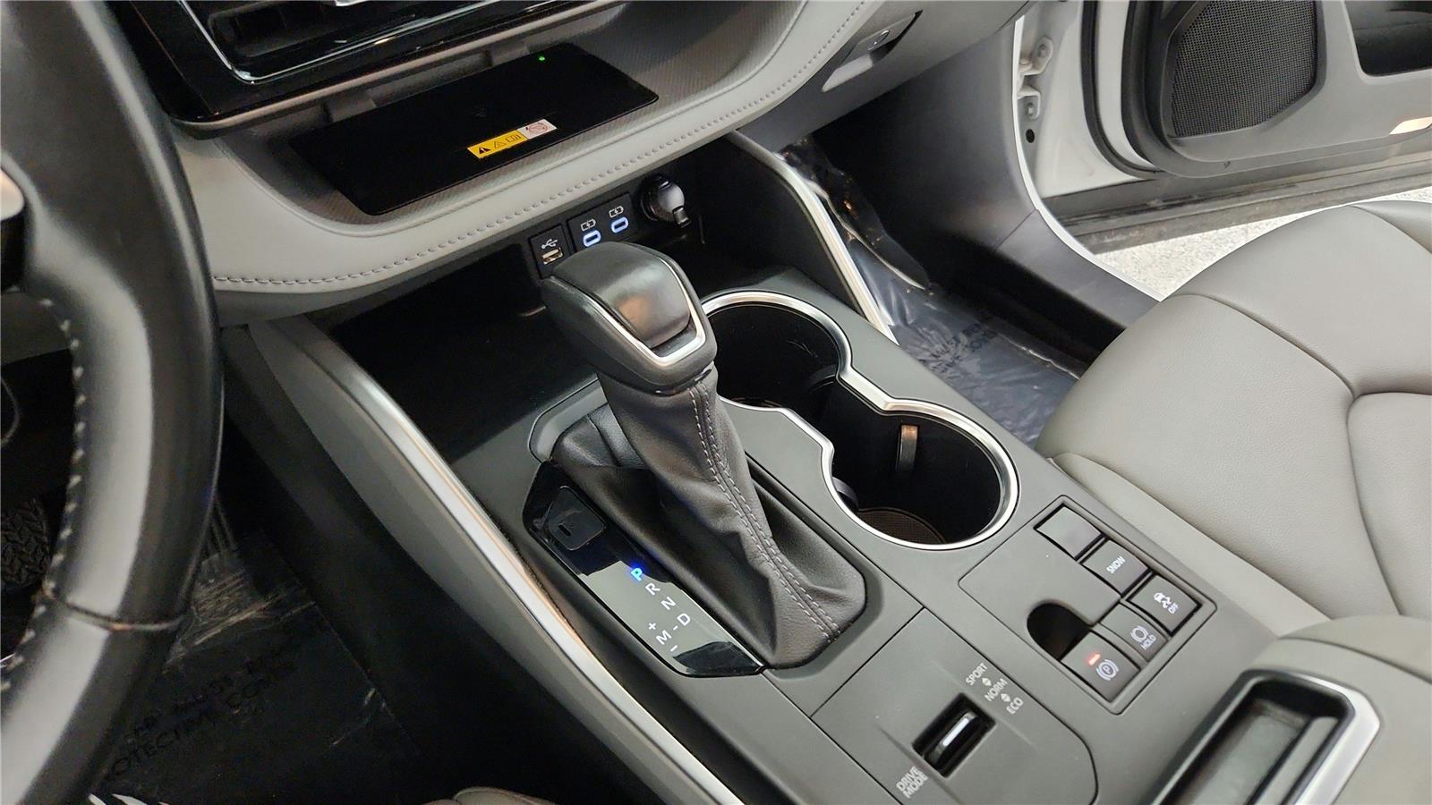 2023 Toyota Highlander XLE Image 27 of 37