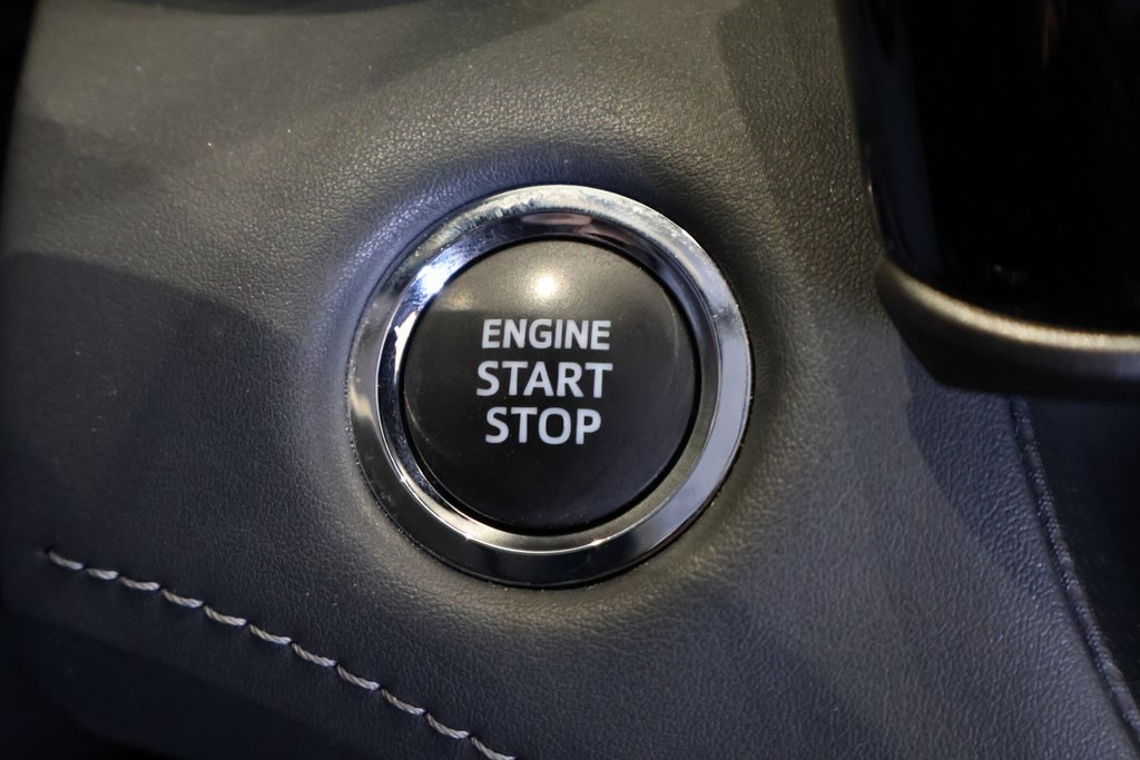 Vehicle image 22 of 33