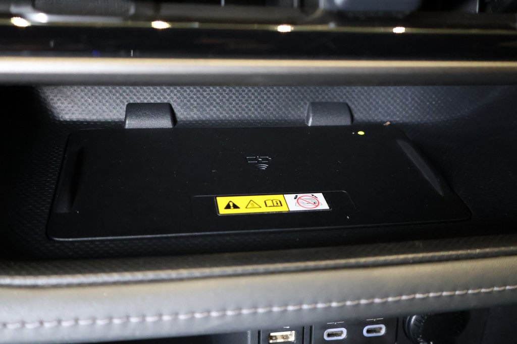 Vehicle image 20 of 33