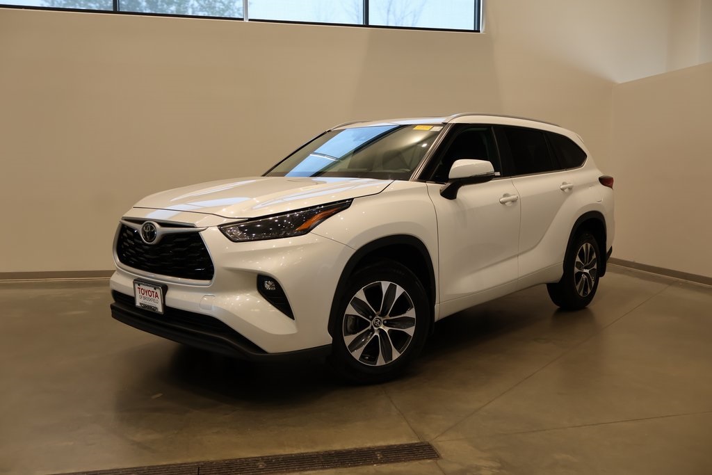 Vehicle image 1 of 33