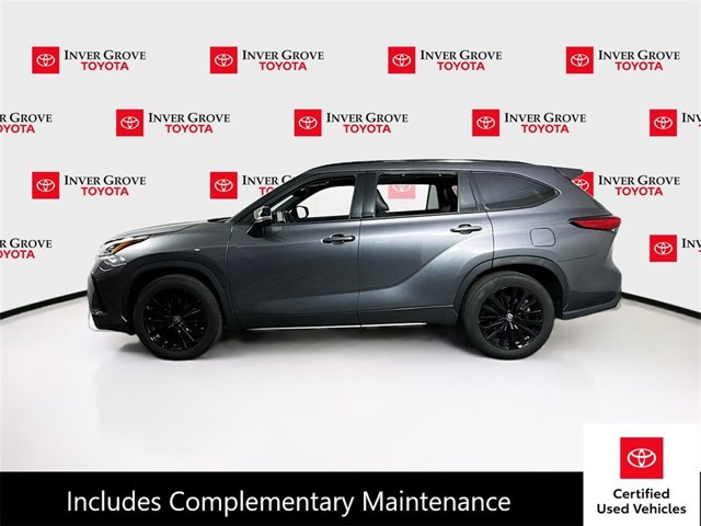 Vehicle image 8 of 21