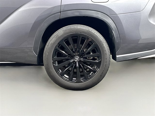Vehicle image 21 of 21