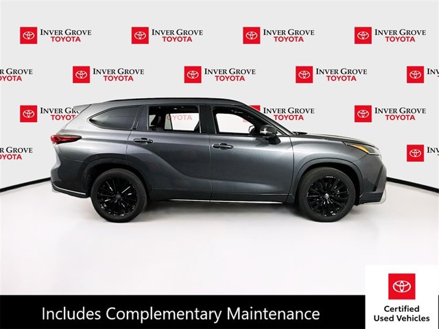 Vehicle image 4 of 21
