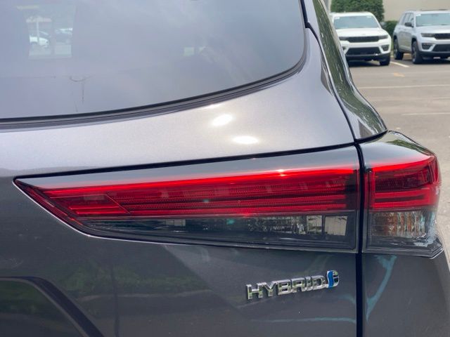 Vehicle image 17 of 56