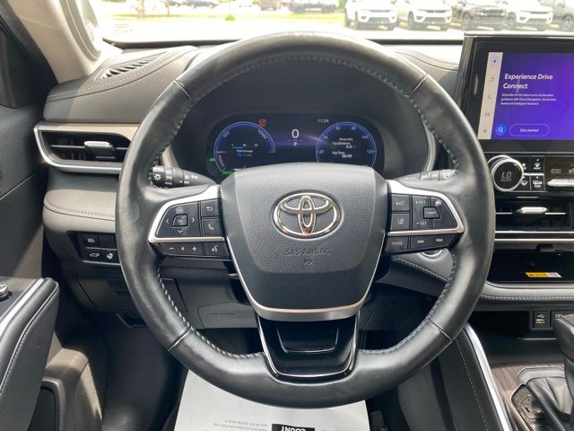 Vehicle image 47 of 56