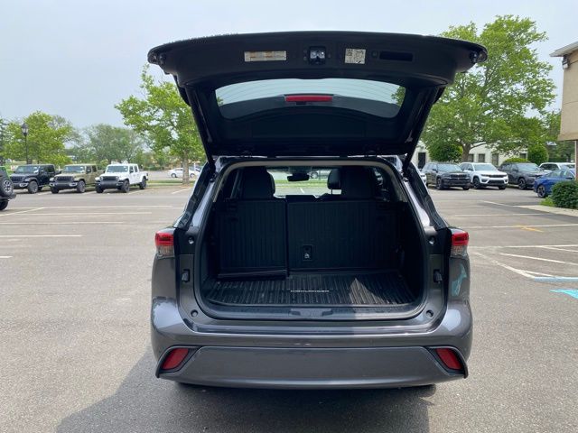 Vehicle image 12 of 56