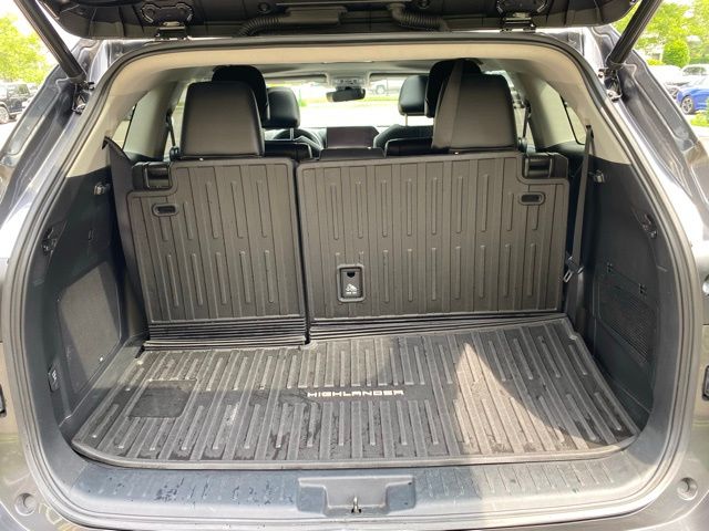 Vehicle image 13 of 56