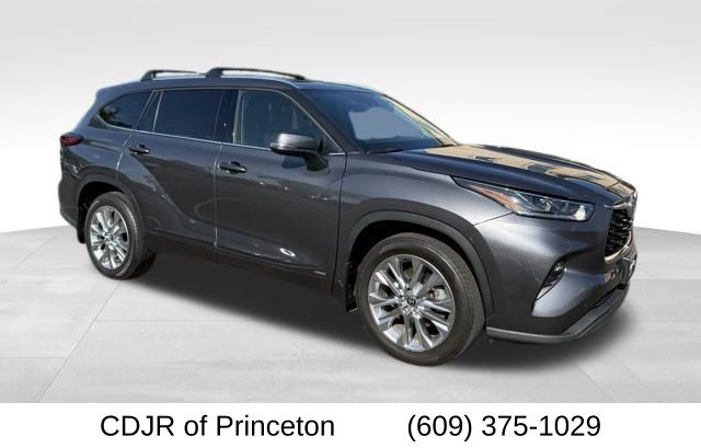 Vehicle image 5 of 56